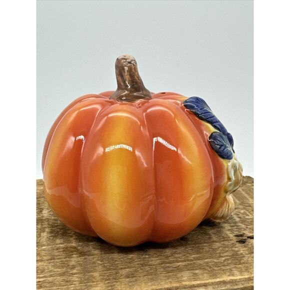 Vintage Gourd Pumpkin Salt & Pepper Shakers Thanksgiving Fall Table Decor  Spice - Picture 11 of 15
